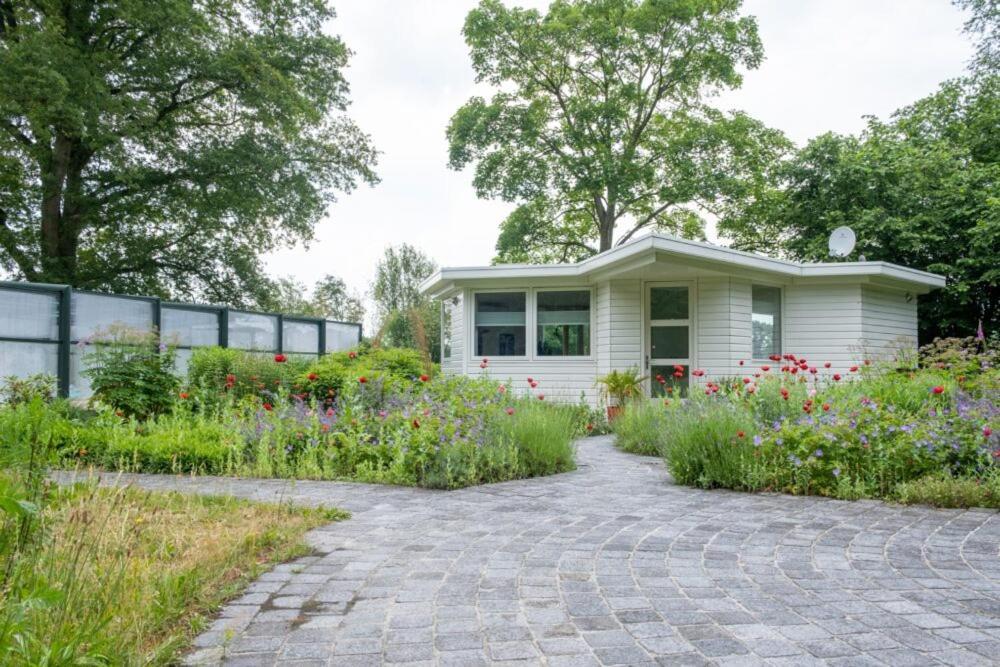 Вилла Het Findament Tiny House Хилверсум Экстерьер фото